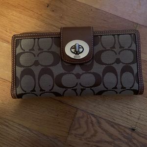 Barely used coach wallet